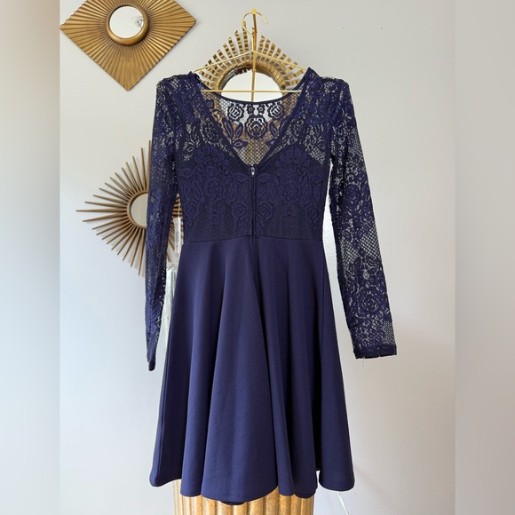 City Vibe - Navy Lace Long Sleeve Dress - Picture 3 of 5